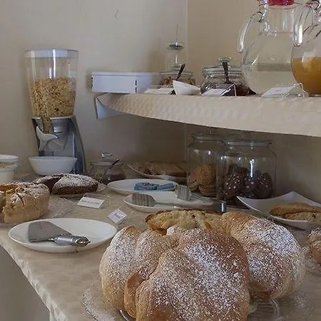 Saraceni Con Parcheggio Interno 3*