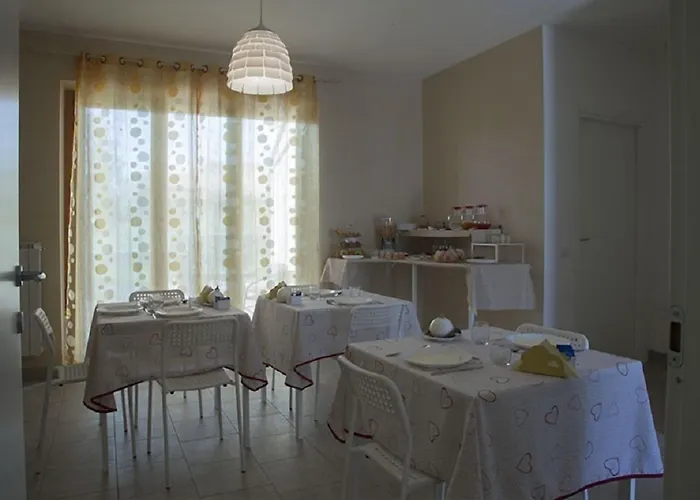 Saraceni Con Parcheggio Interno 3*