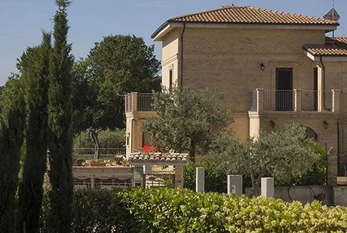 Saraceni Con Parcheggio Interno Bed & Breakfast